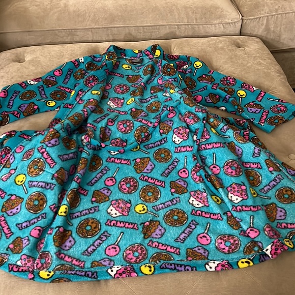Girls robe size M 10/12 - Picture 6 of 6